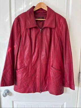 Danier Red Leather Jacket Women’s Size L/G Zip Front Classic removable liner